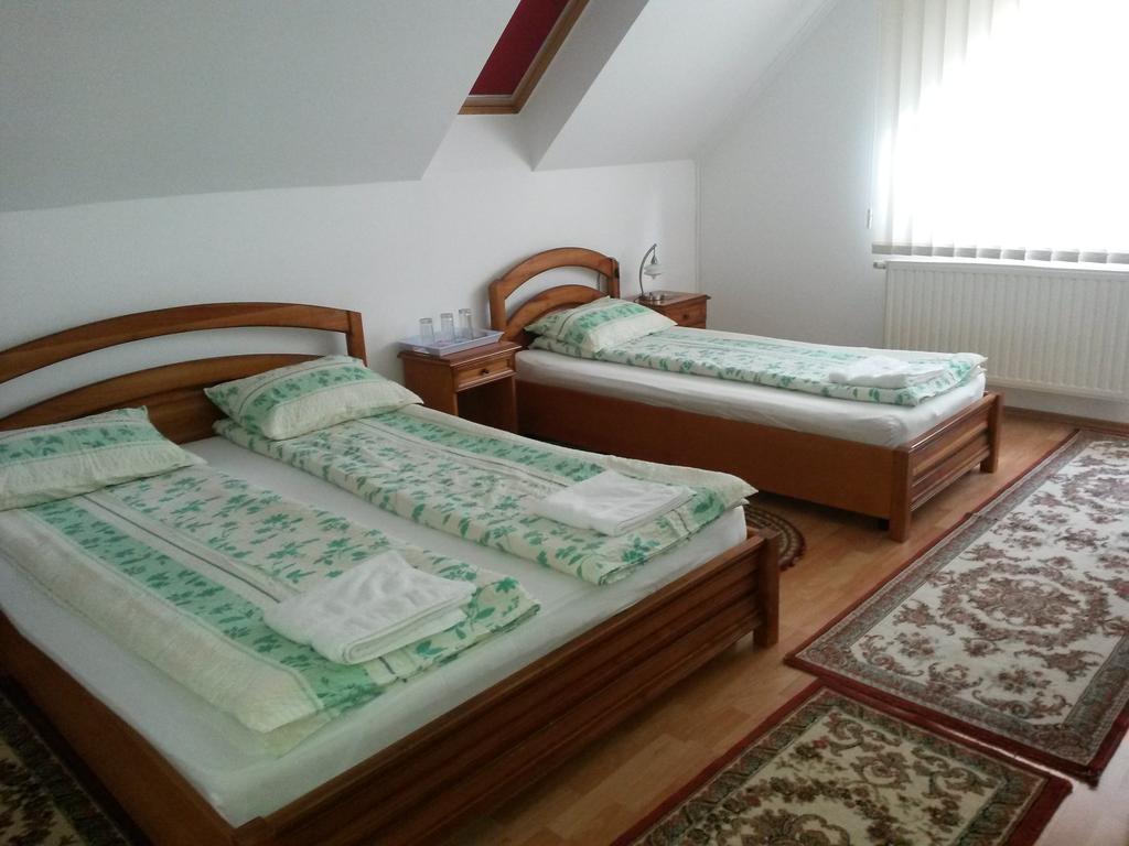 Pensiunea Lőrincz *** Panzió Szováta Kültér fotó