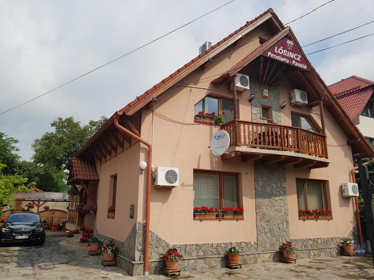 Pensiunea Lőrincz *** Panzió Szováta Kültér fotó
