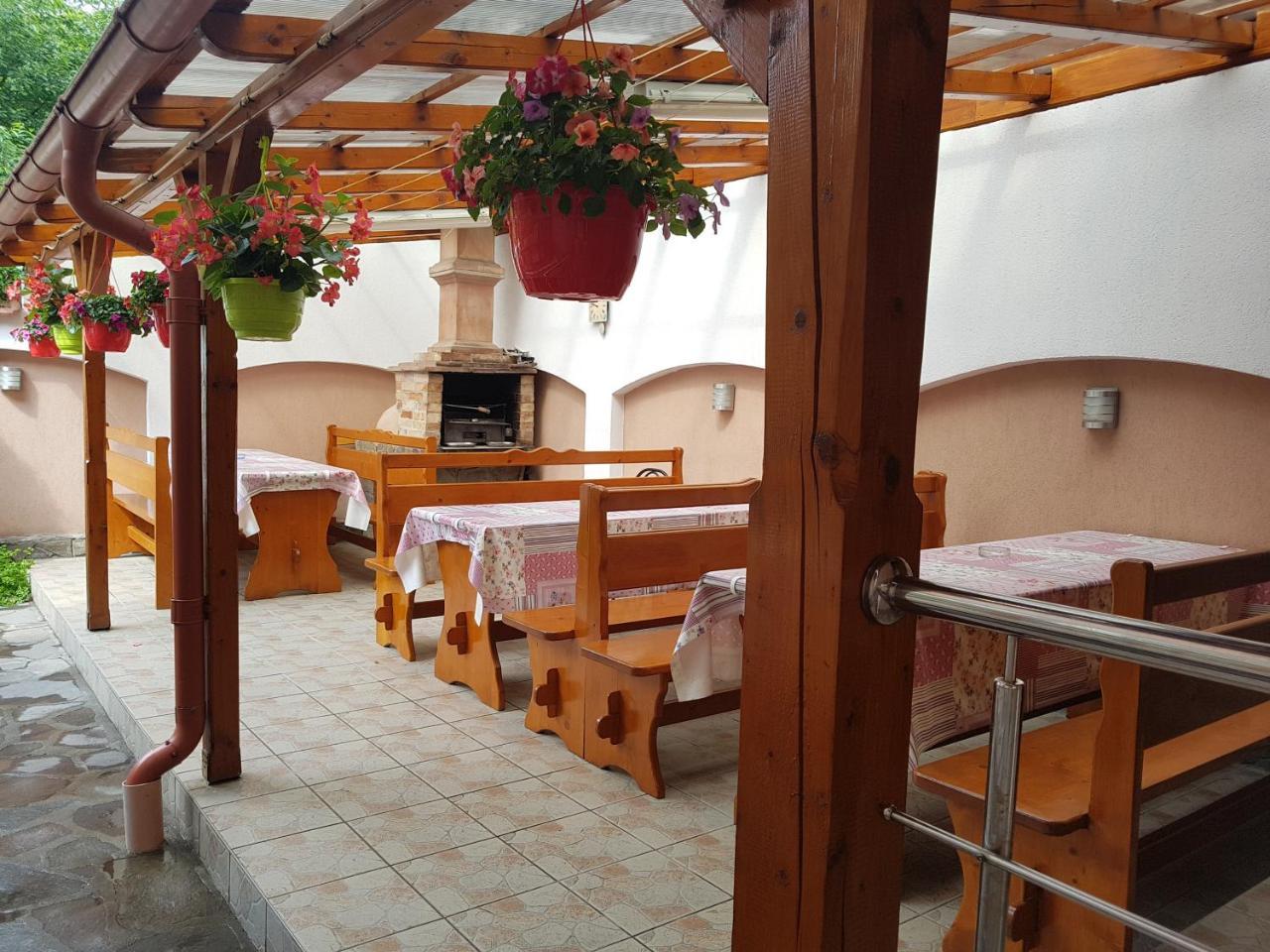 Pensiunea Lőrincz *** Panzió Szováta Kültér fotó