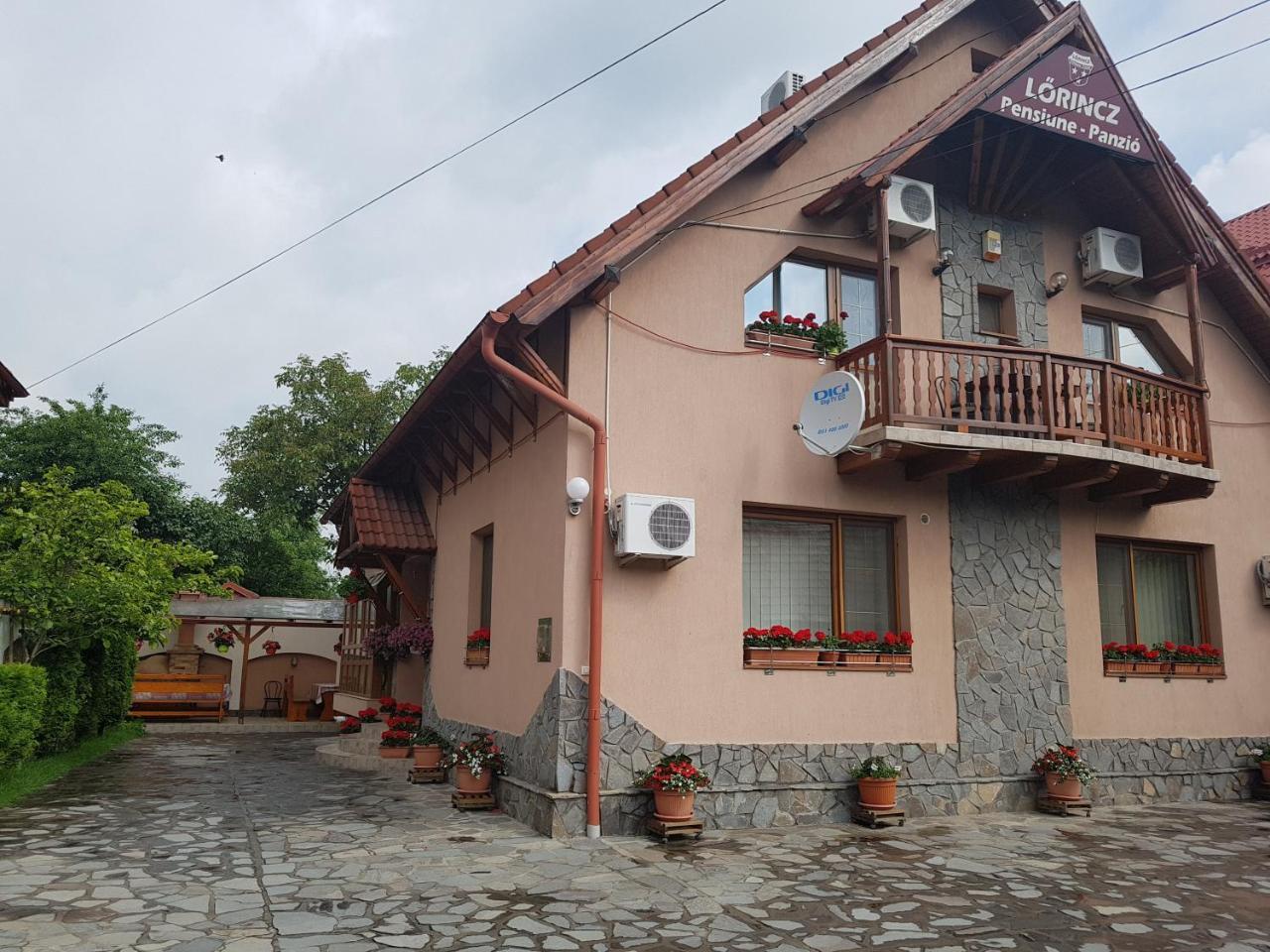 Pensiunea Lőrincz *** Panzió Szováta Kültér fotó